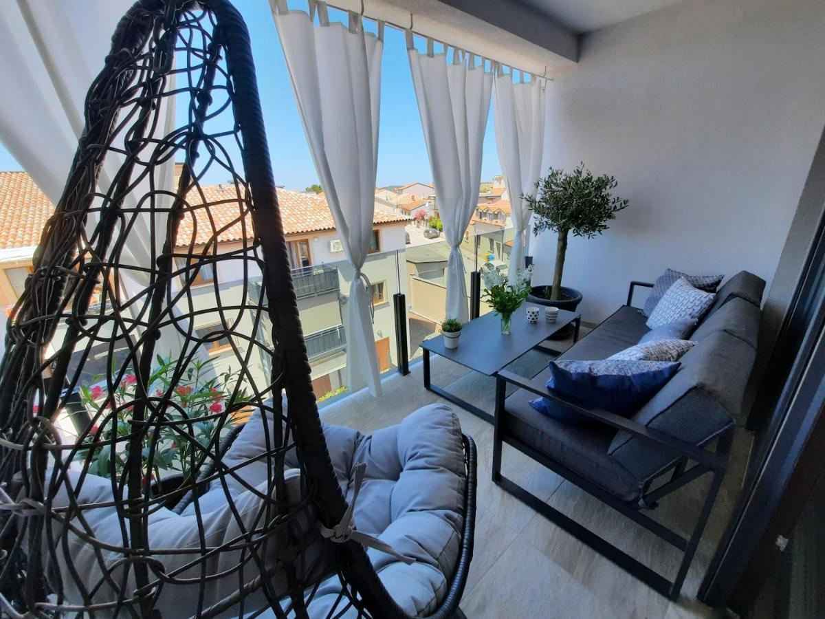 Enjoy Pula - New Apt With Terrace And Free Parking Garage Екстериор снимка